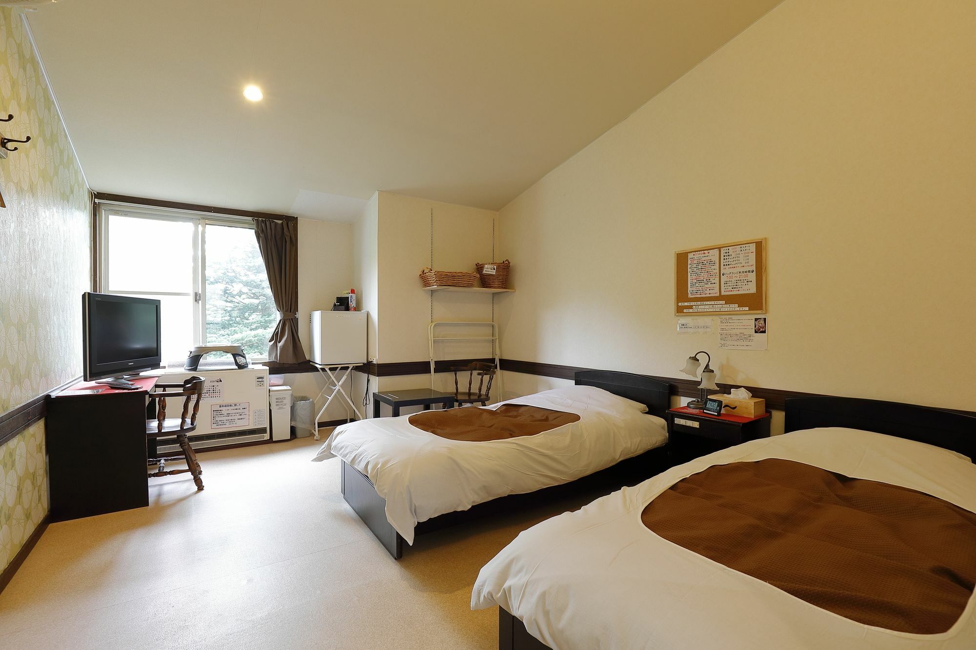 Guest House Bern Тіно Екстер'єр фото