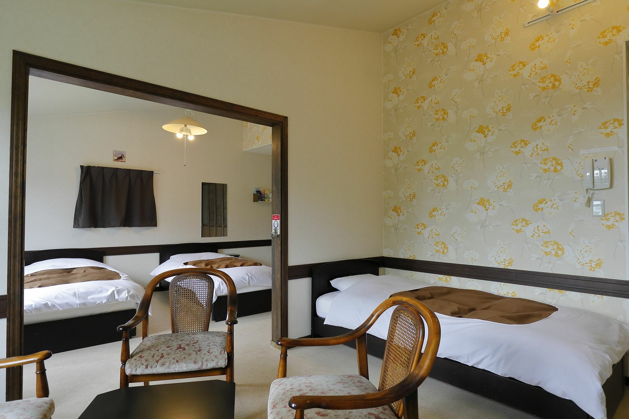 Guest House Bern Тіно Екстер'єр фото